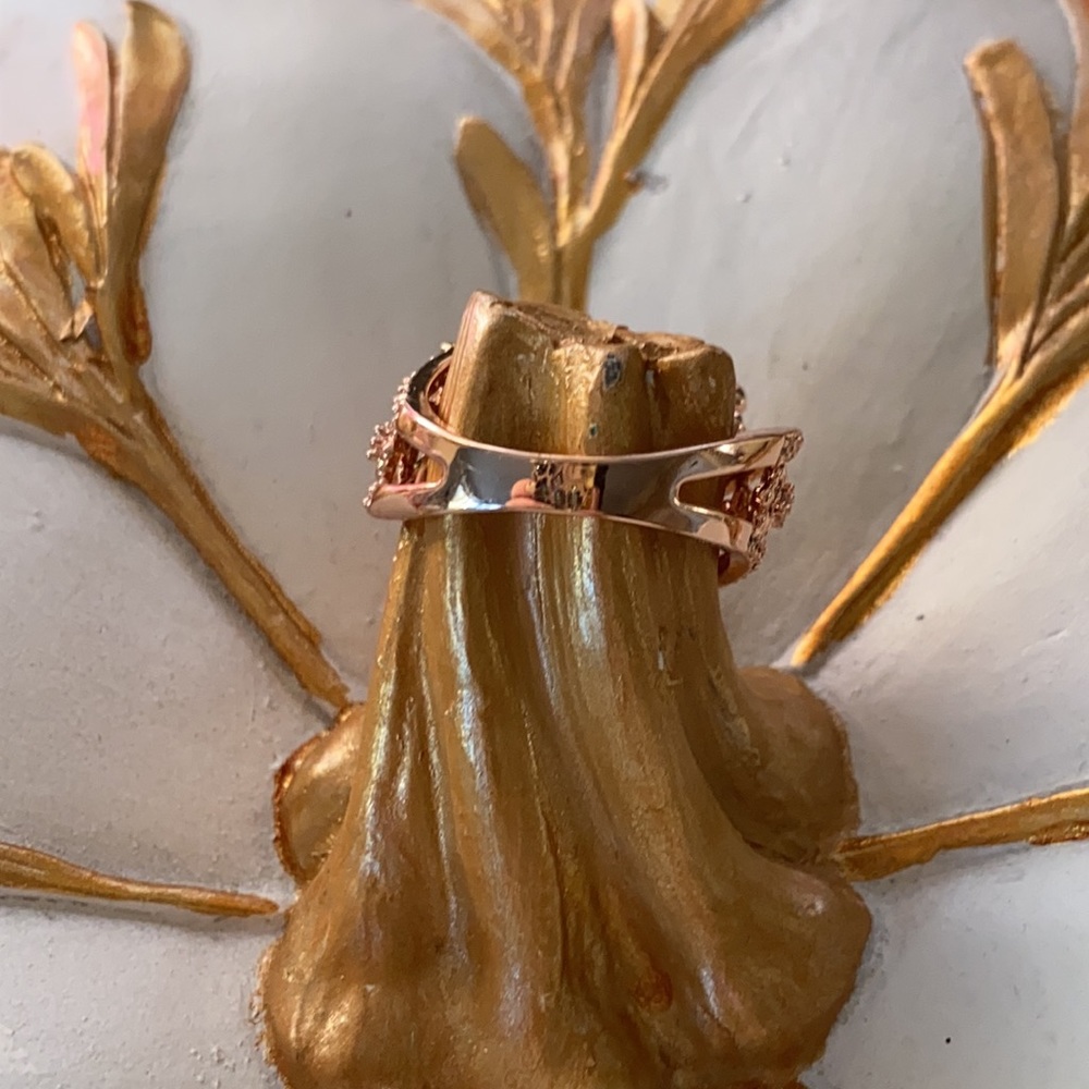 Fun flower ring - Picture 3 of 3